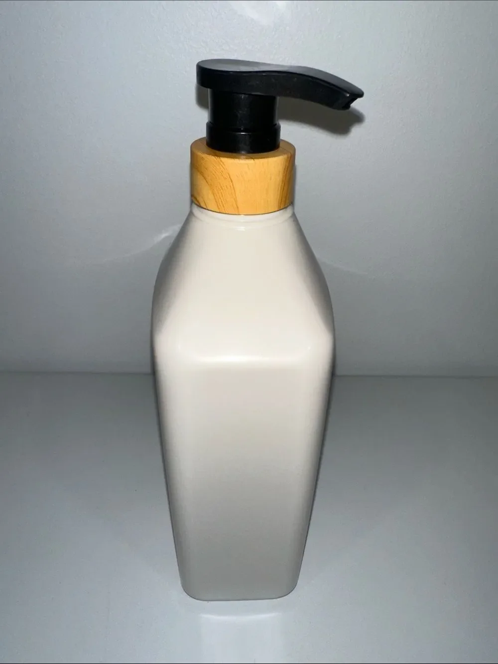 Sand + Paws Oatmeal & Almond 2 in 1 Pet Shampoo & Conditioner 32 oz